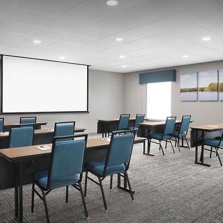 Hampton Inn Дандрижд Екстериор снимка