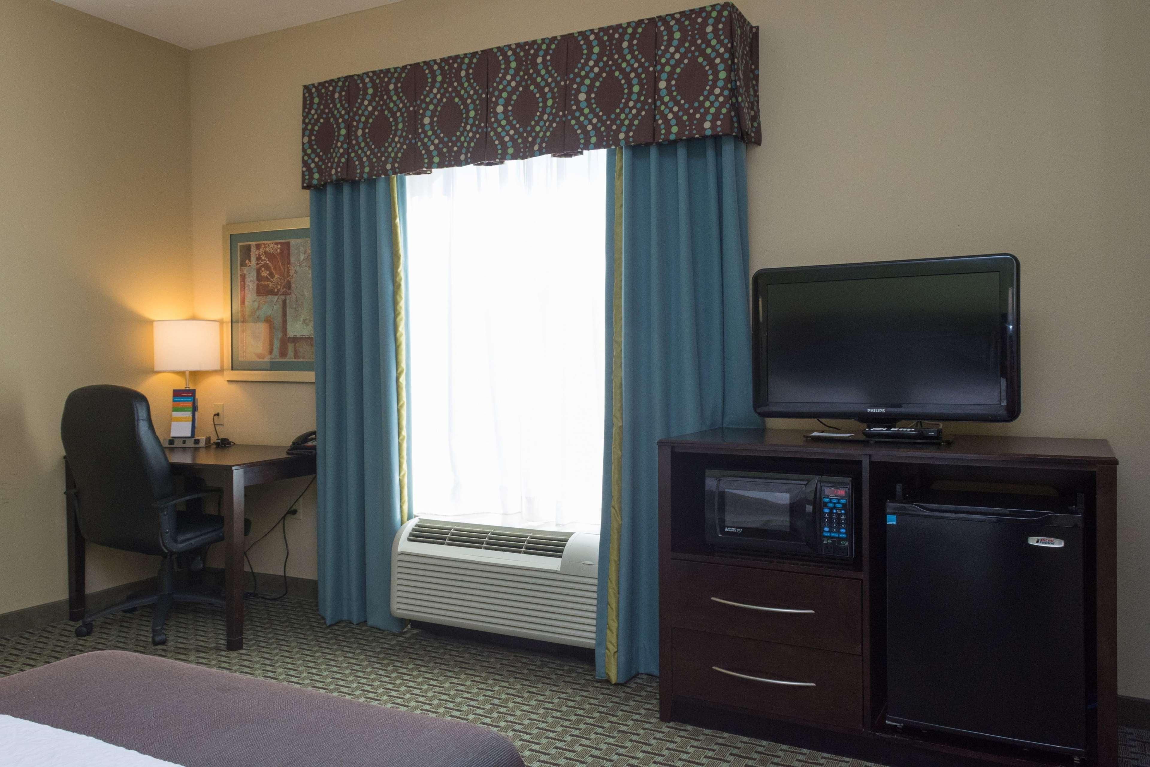 Hampton Inn Дандрижд Екстериор снимка