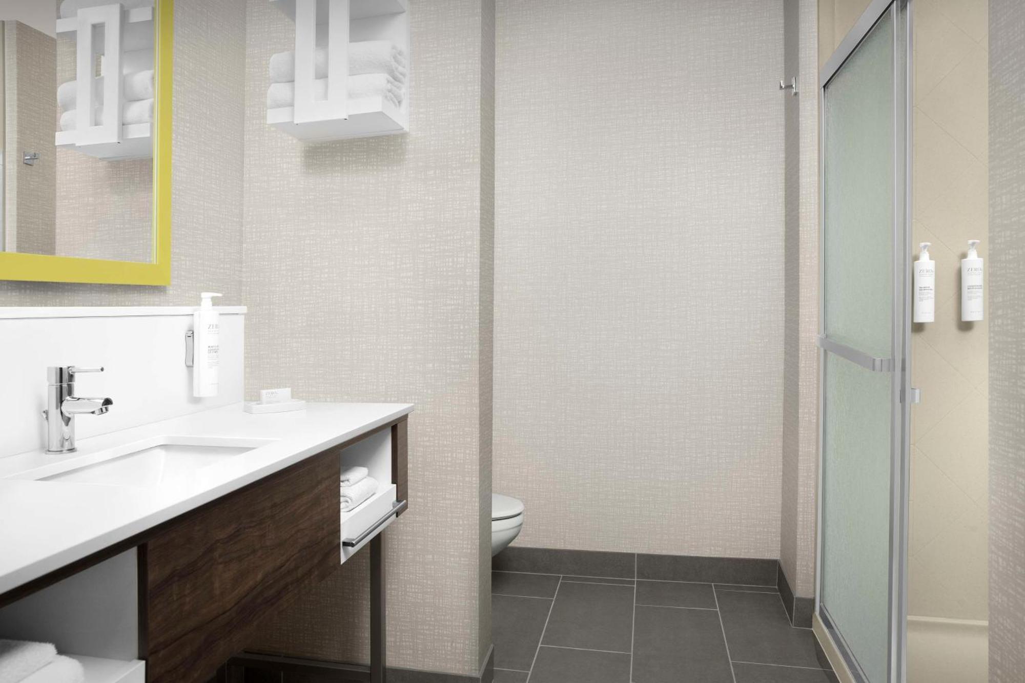 Hampton Inn Дандрижд Екстериор снимка