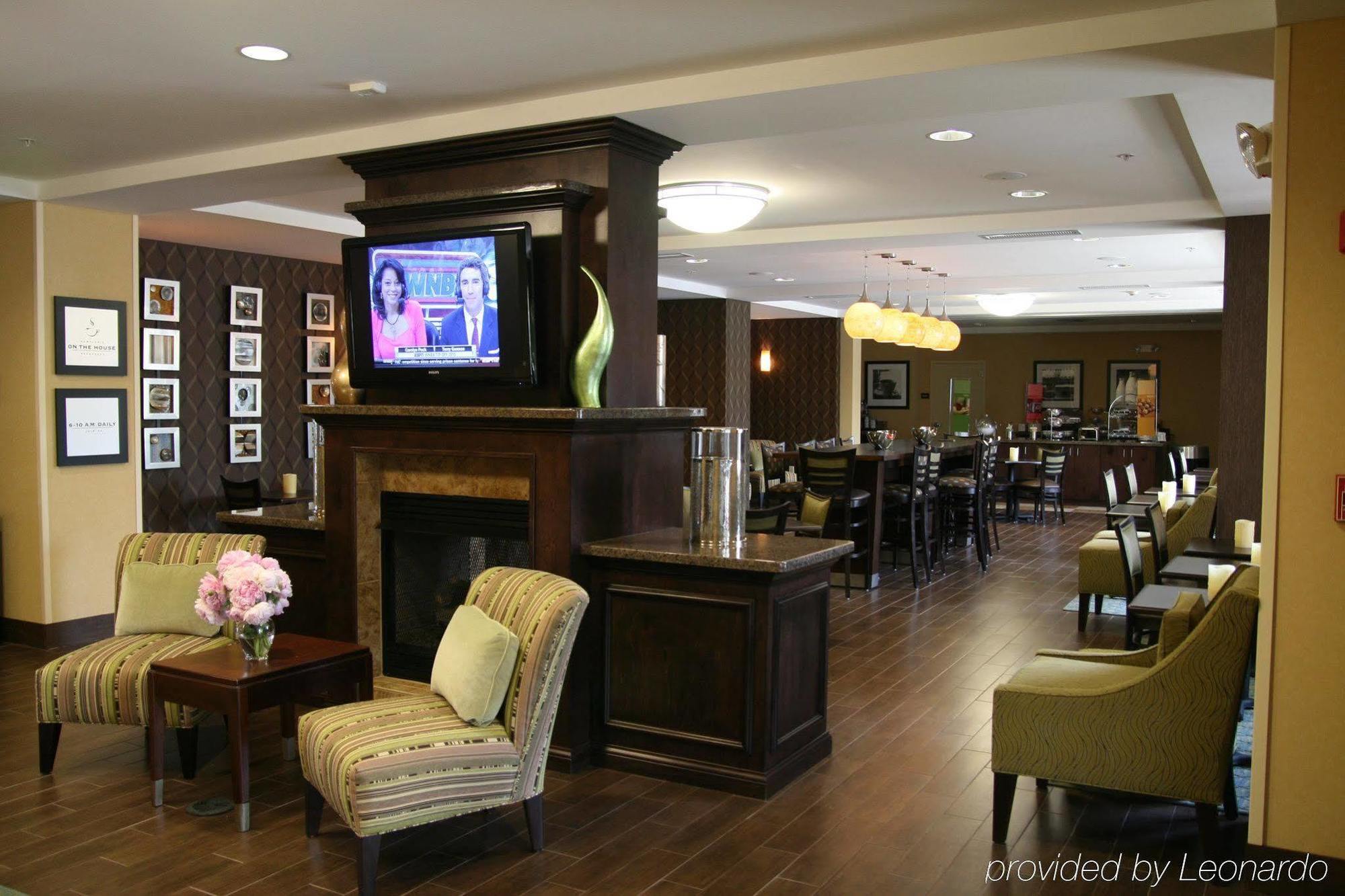 Hampton Inn Дандрижд Ресторант снимка