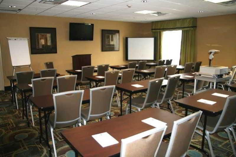 Hampton Inn Дандрижд Екстериор снимка